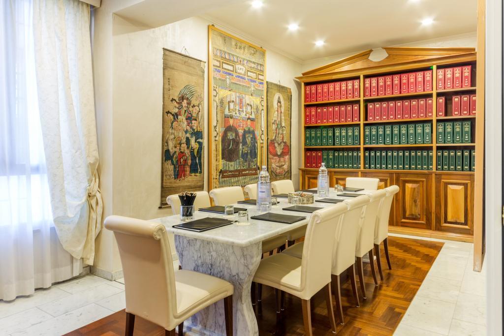 Arcom Palace Pomezia Zewnętrze zdjęcie